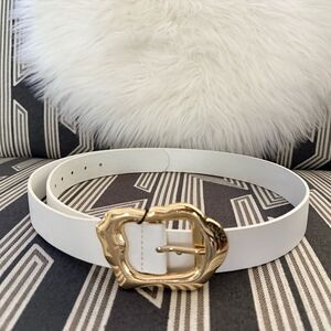 NWT Akira White Faux Gold Buckle Leather Belt Size L XL